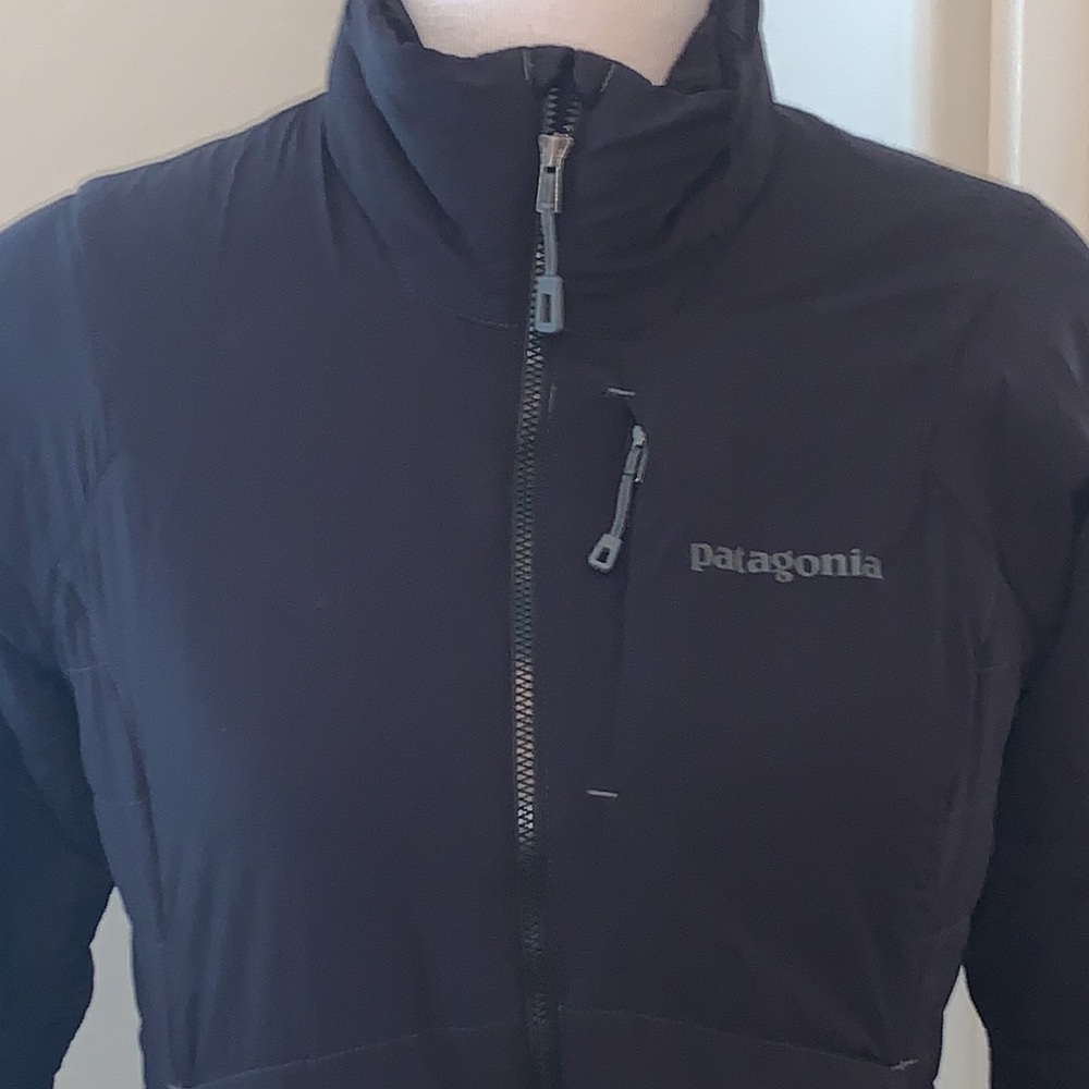 PATAGONIA BRAND NEW SIZE XS LIGHTWEIGHT INSULATED JACKET - Picture 2 of 12